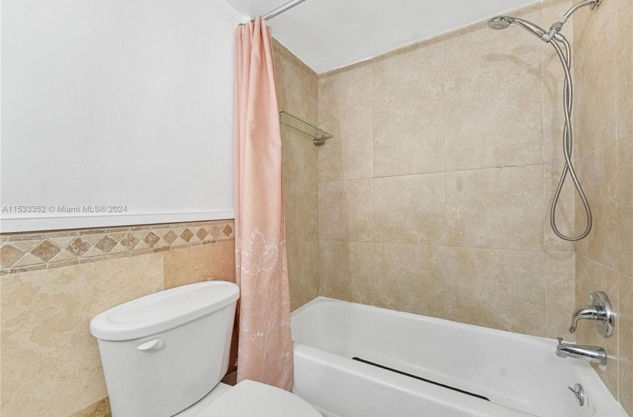 11930 N Bayshore Drive 302 photo 6