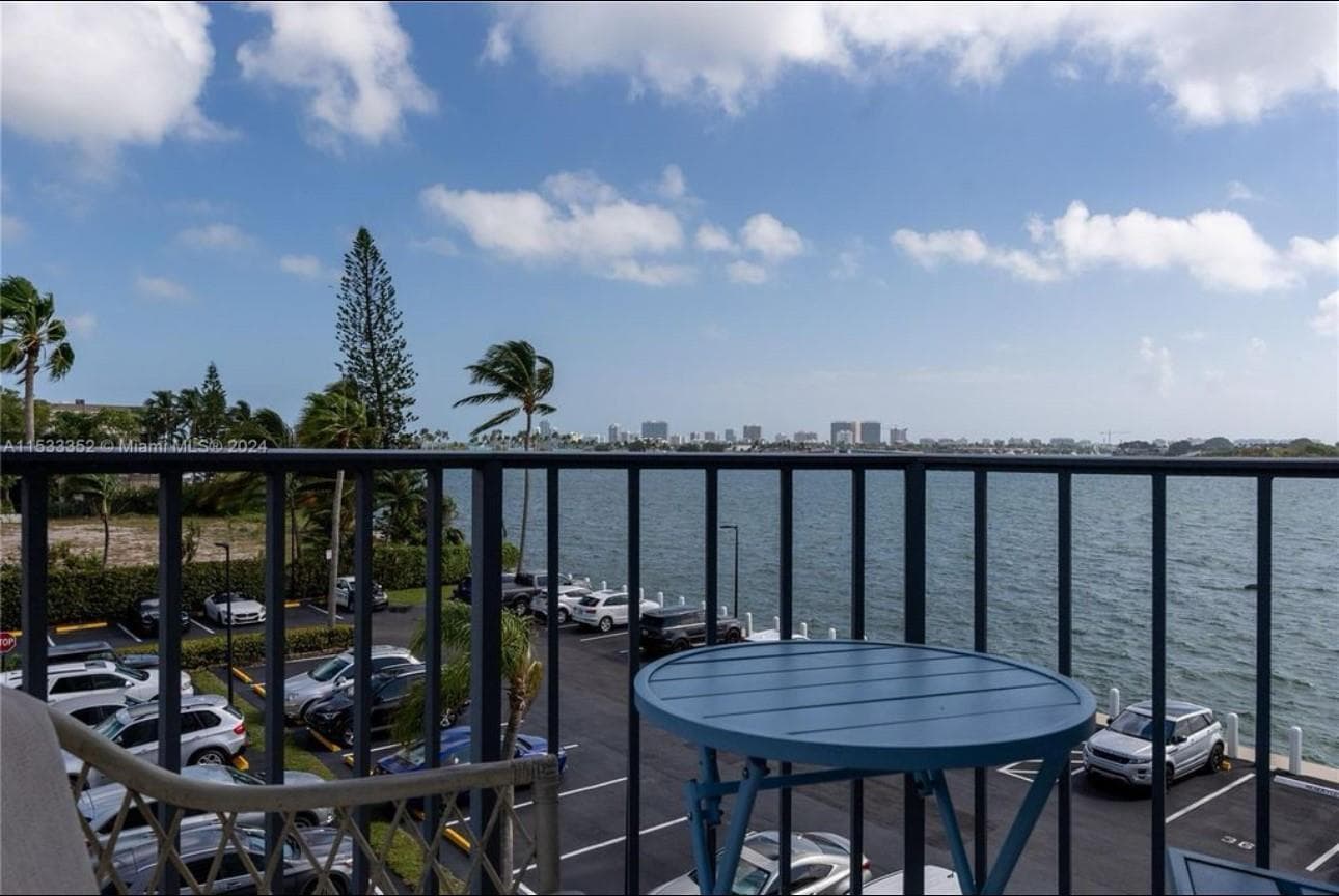 11930 N Bayshore Drive 302 photo 3