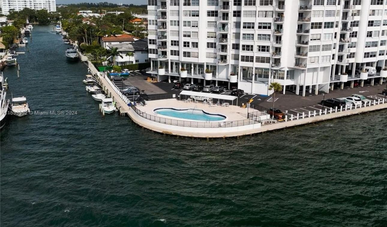 11930 N Bayshore Drive 302 photo 9