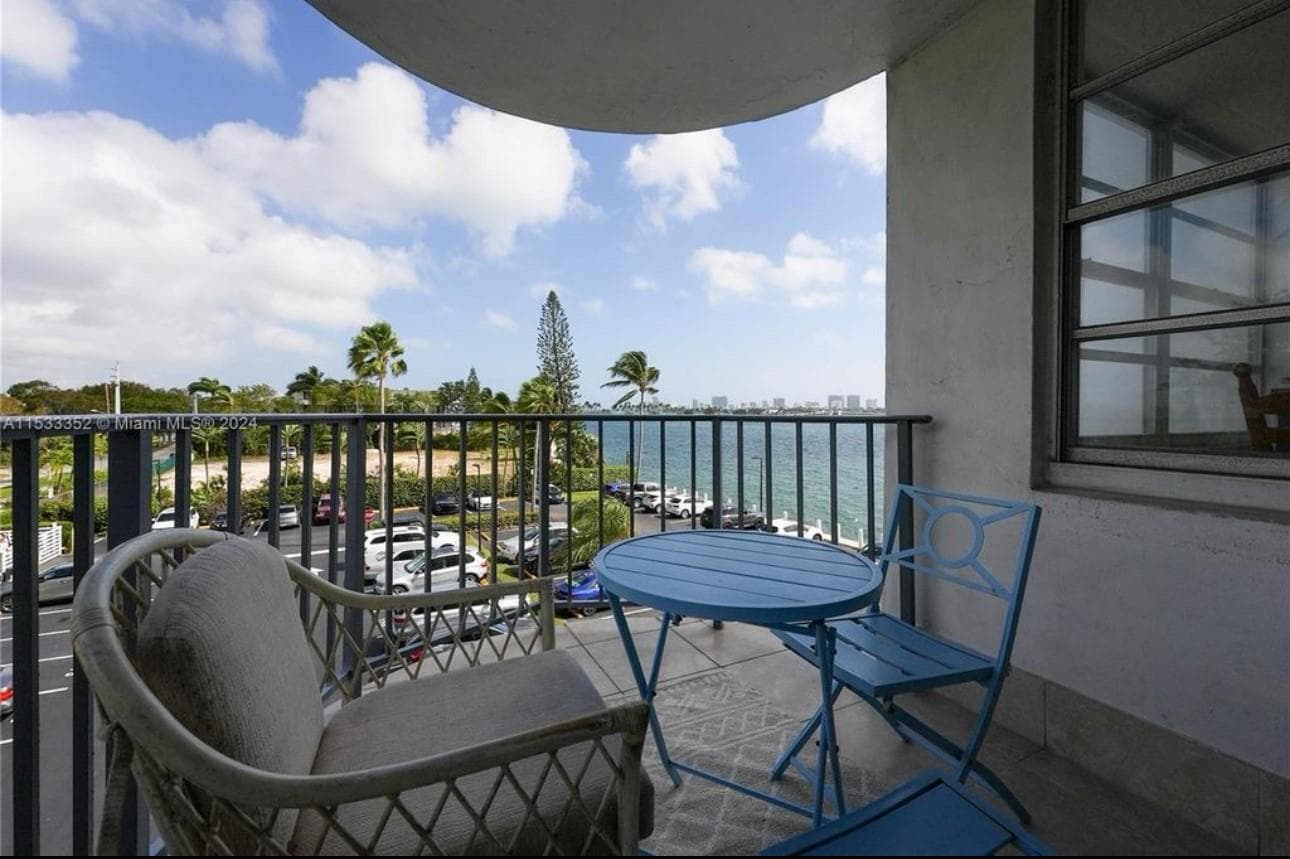 11930 N Bayshore Drive 302 photo 4