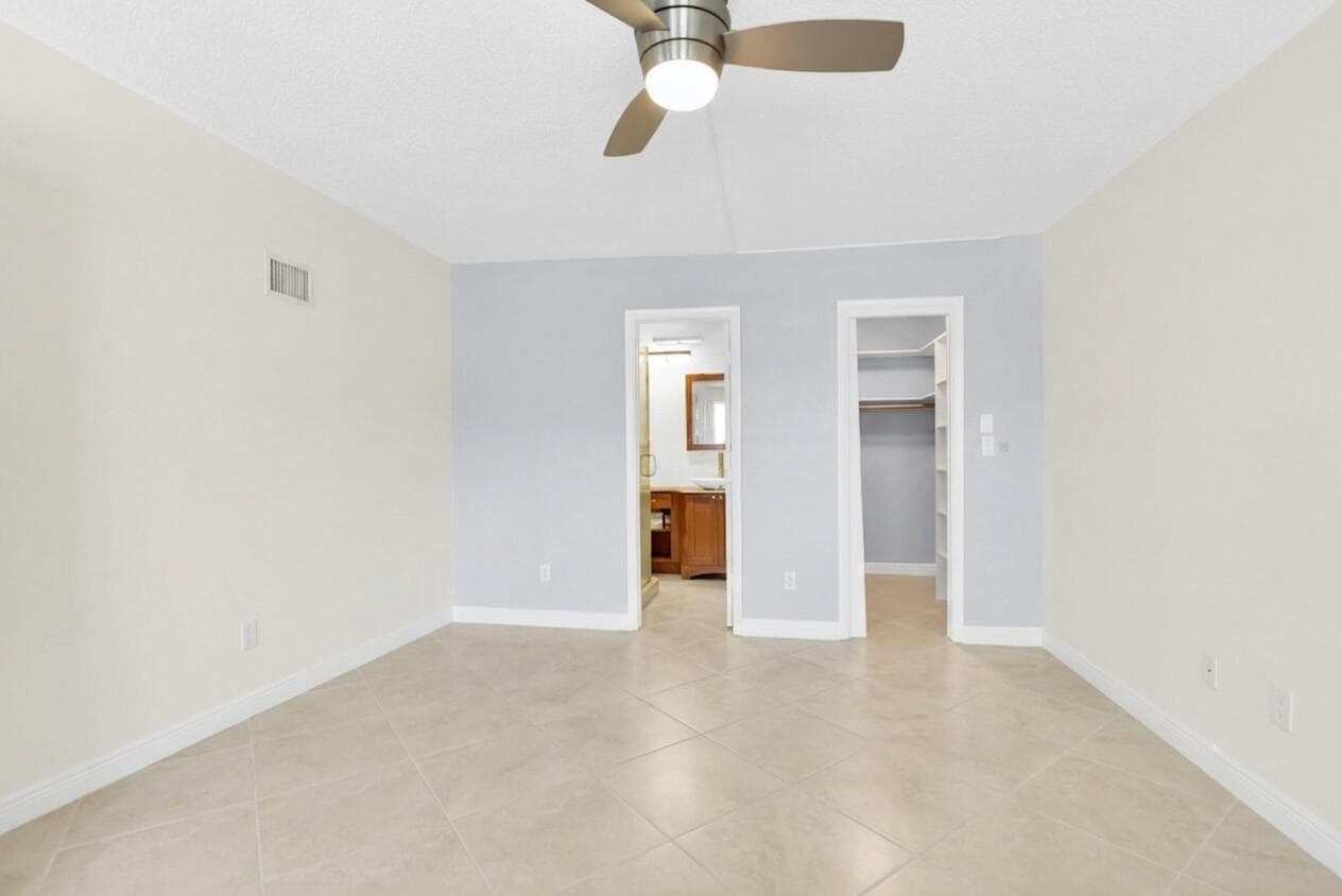 1850 S Ocean Boulevard 304 photo 5