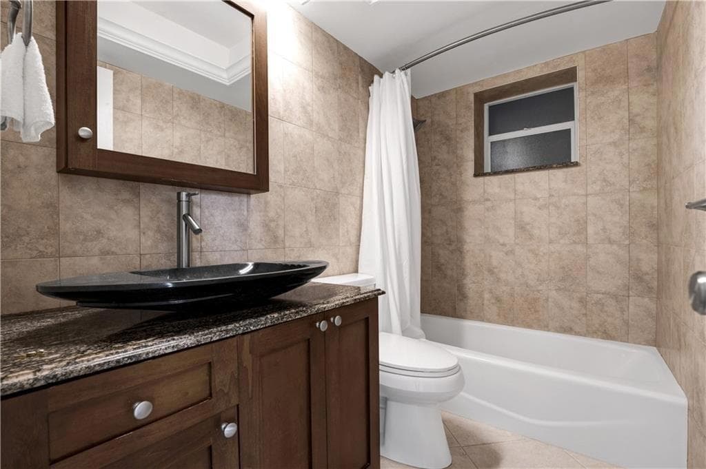 1850 S Ocean Boulevard 304 photo 9