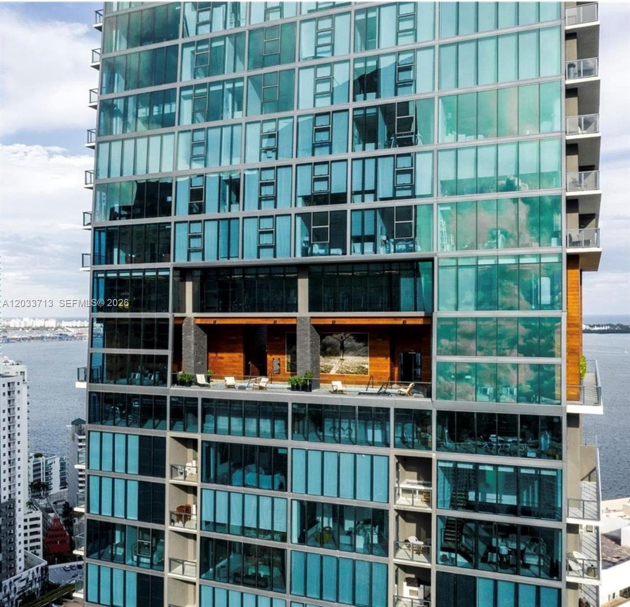 1451 Brickell Ave 2701 photo 2