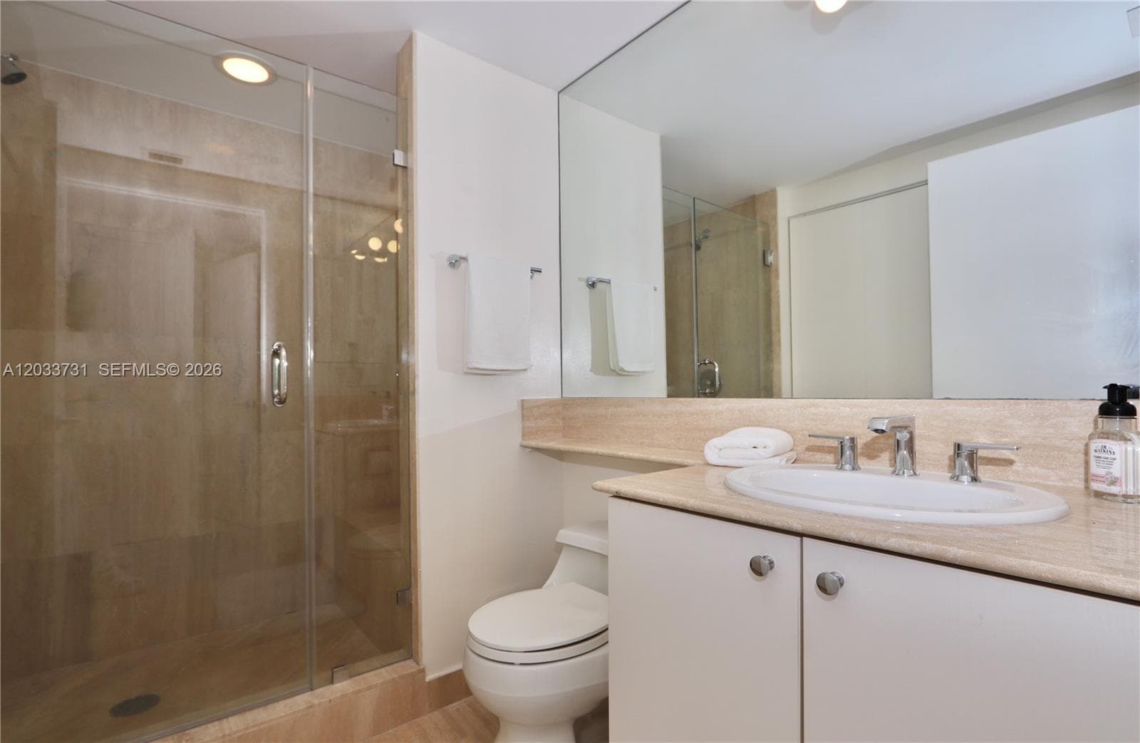 7000 Island Blvd 2605 photo 6