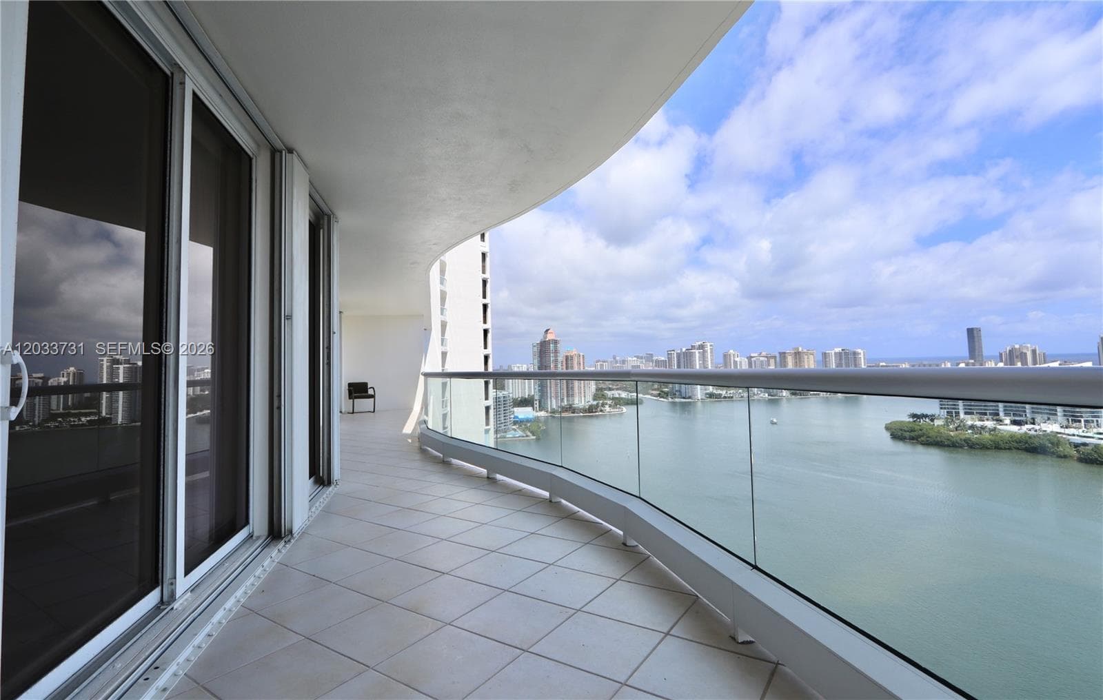 7000 Island Blvd 2605 photo 7
