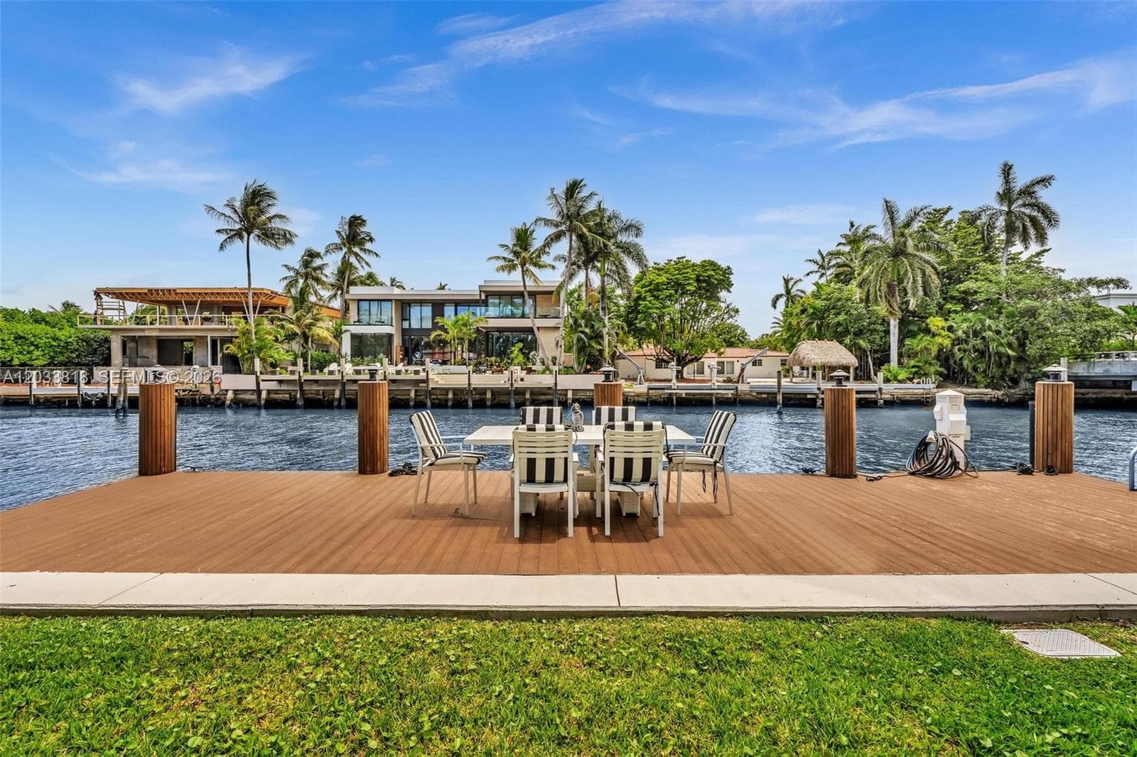 924 Belle Meade Island Dr . photo 1