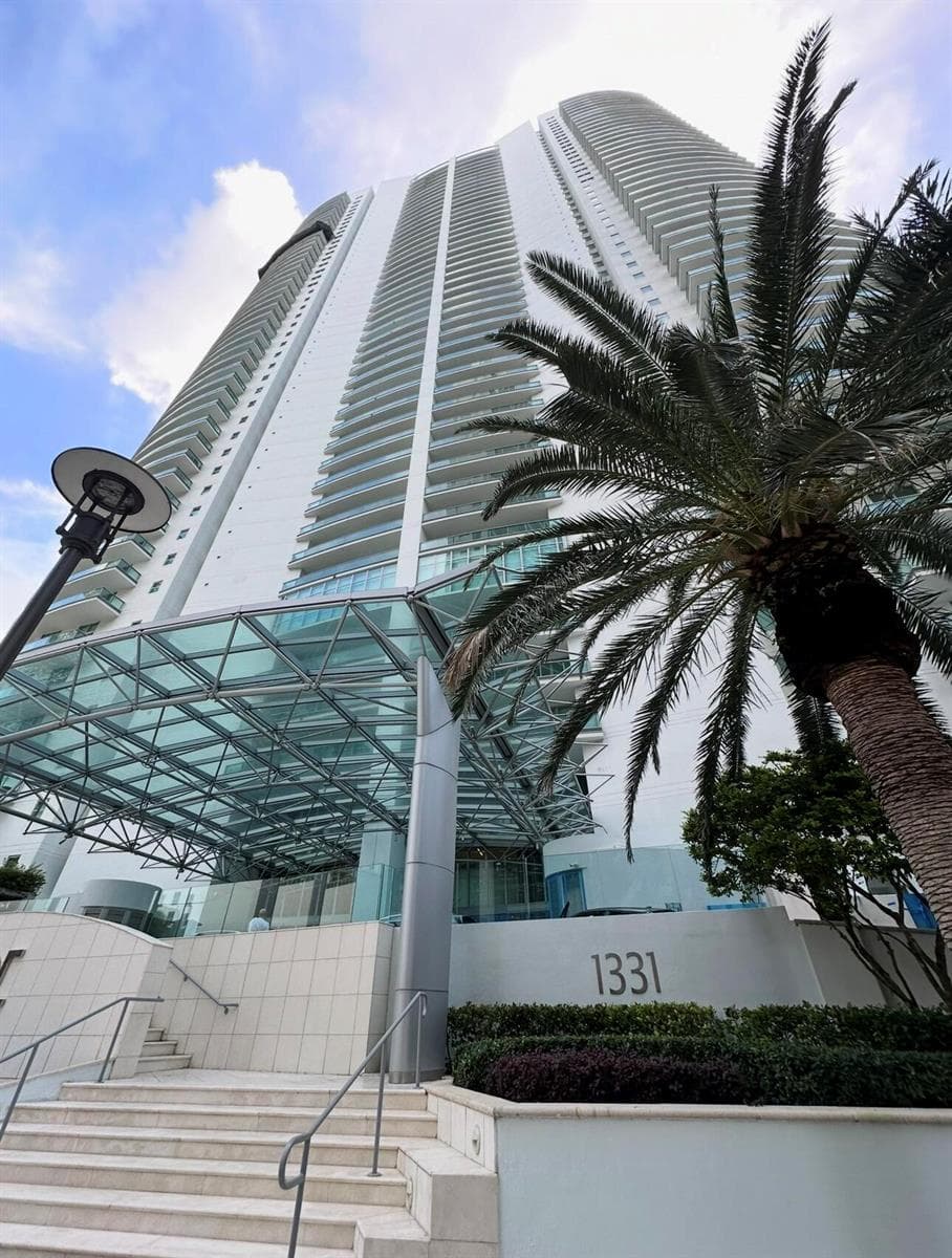 1331 Brickell Bay Drive 4407 photo 1