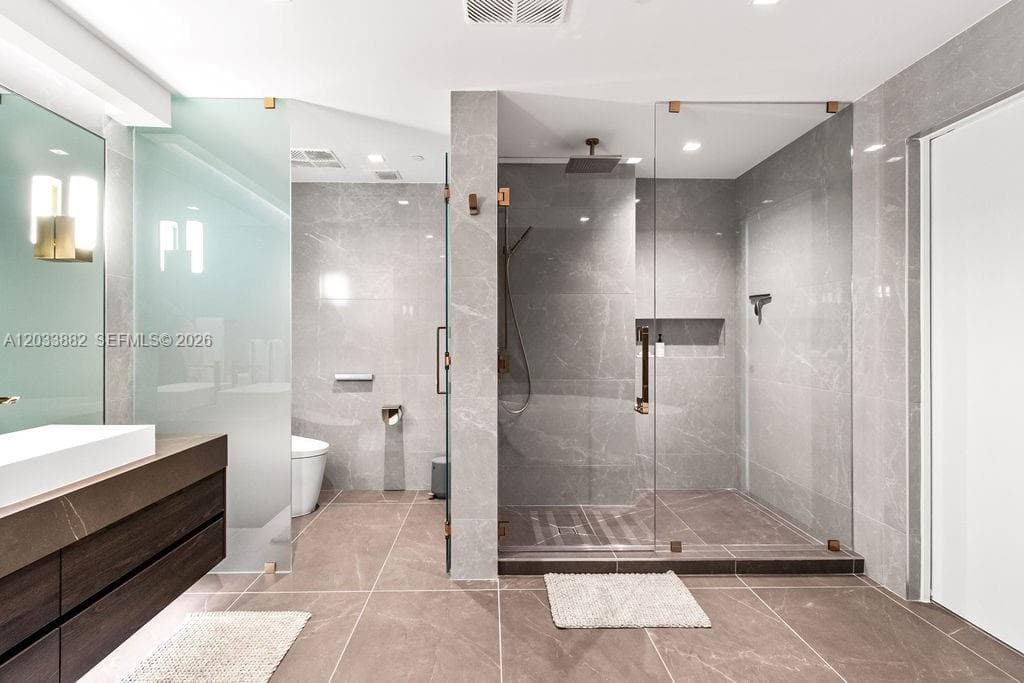 1116 N Ocean Blvd 1205 photo 19