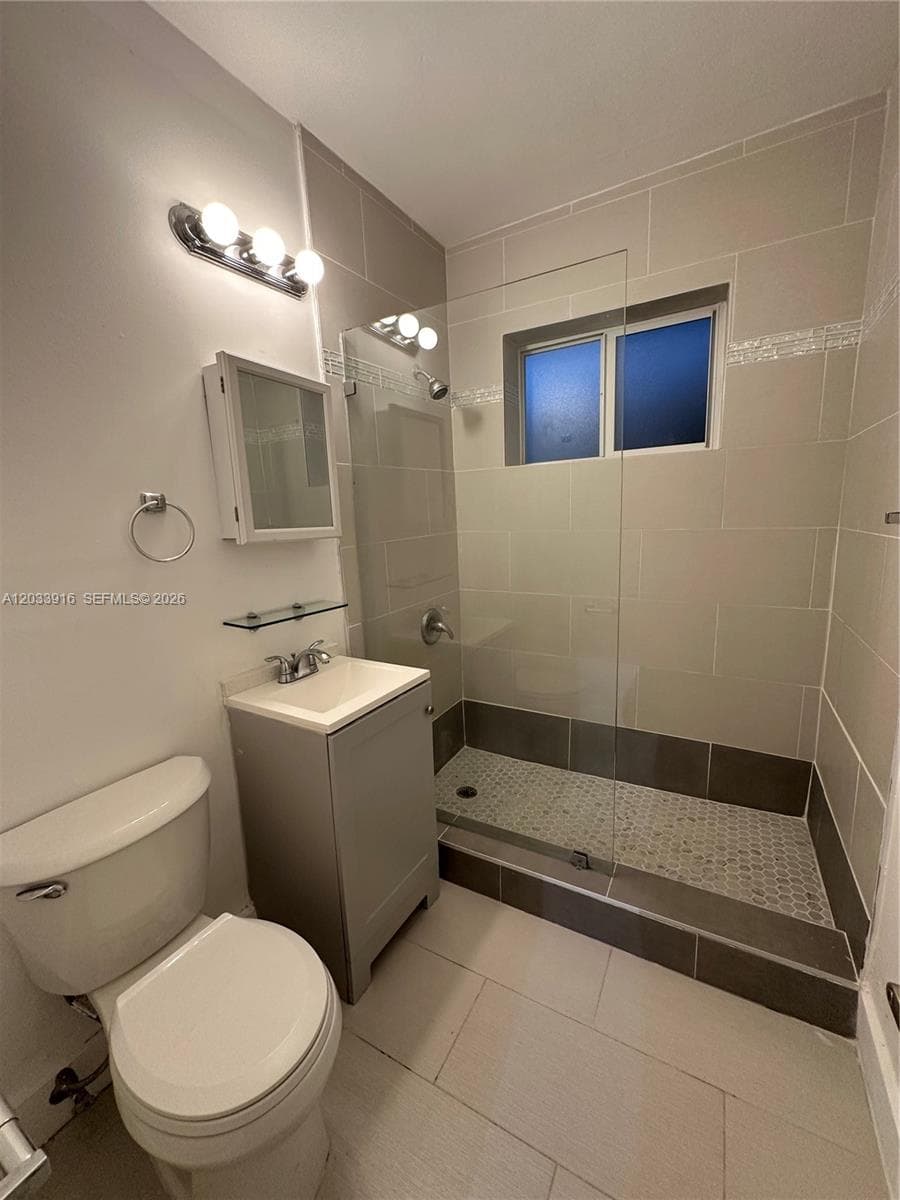 8205 Crespi Blvd 3 photo 8
