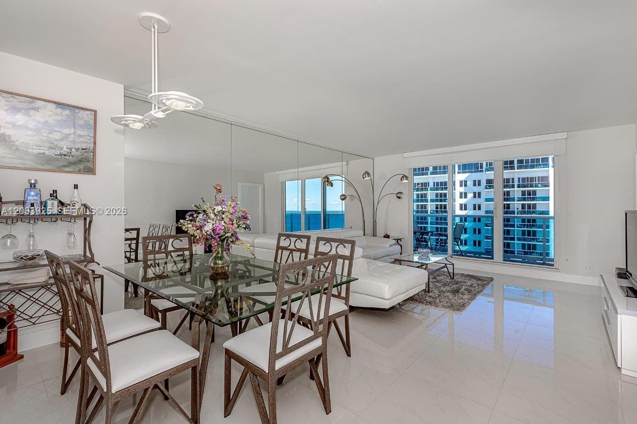 2301 Collins Ave 1416 photo 3
