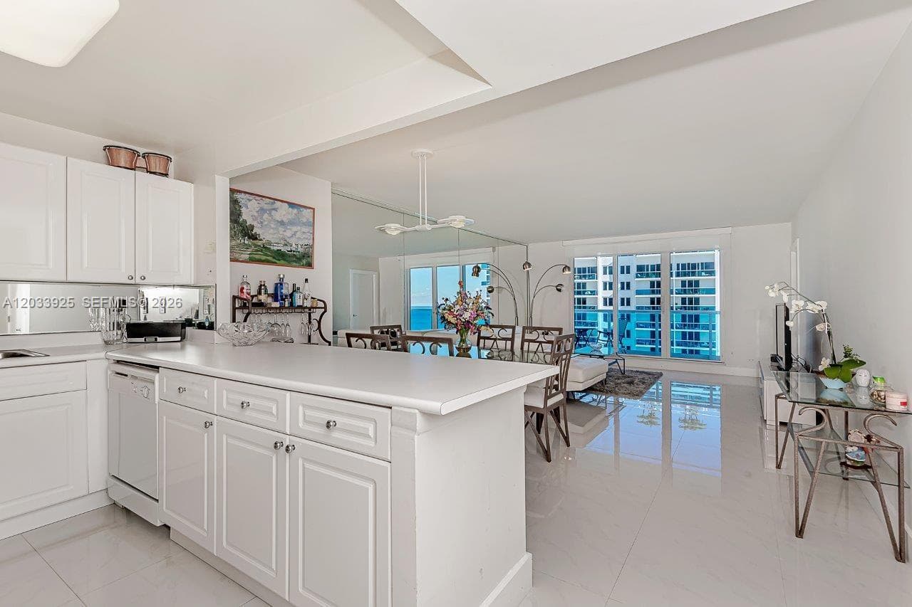 2301 Collins Ave 1416 photo 5