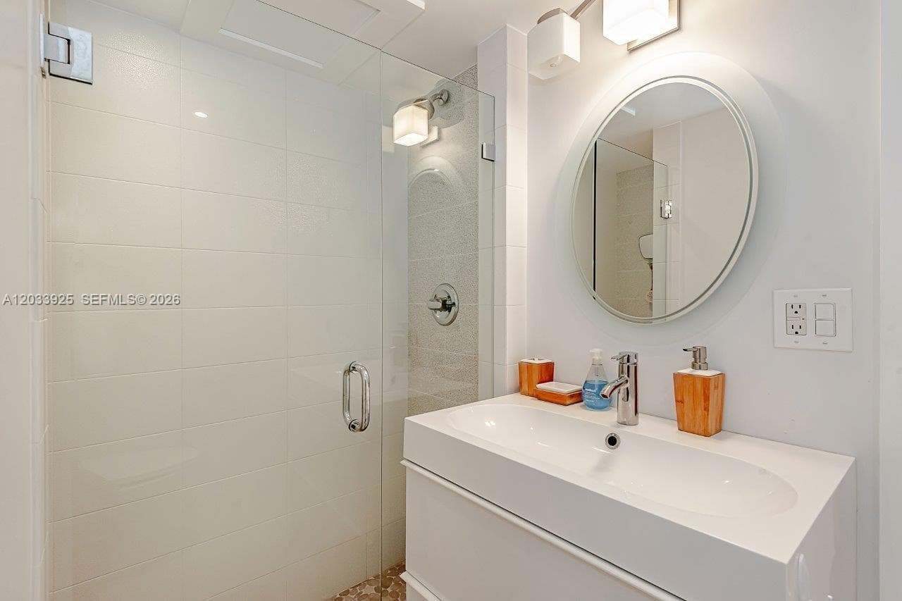2301 Collins Ave 1416 photo 24