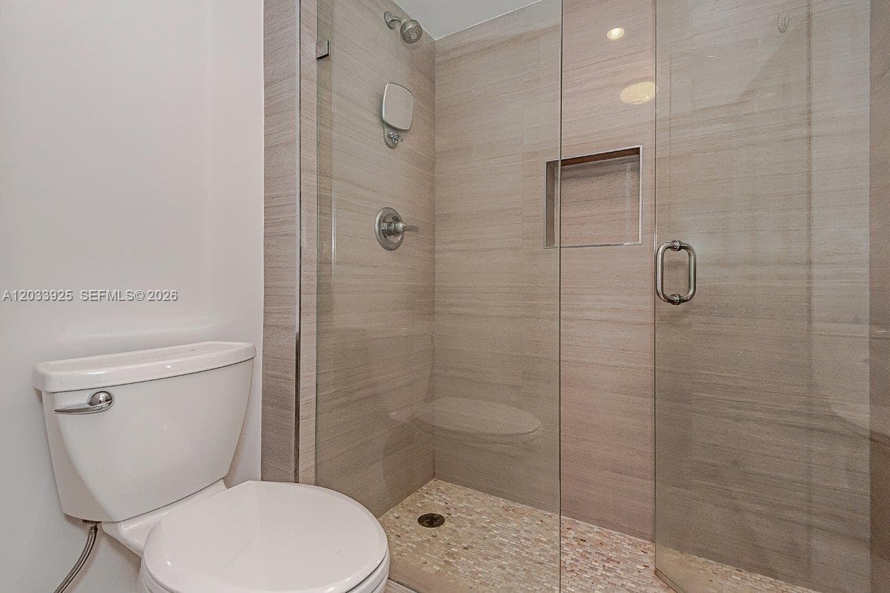 2301 Collins Ave 1416 photo 19
