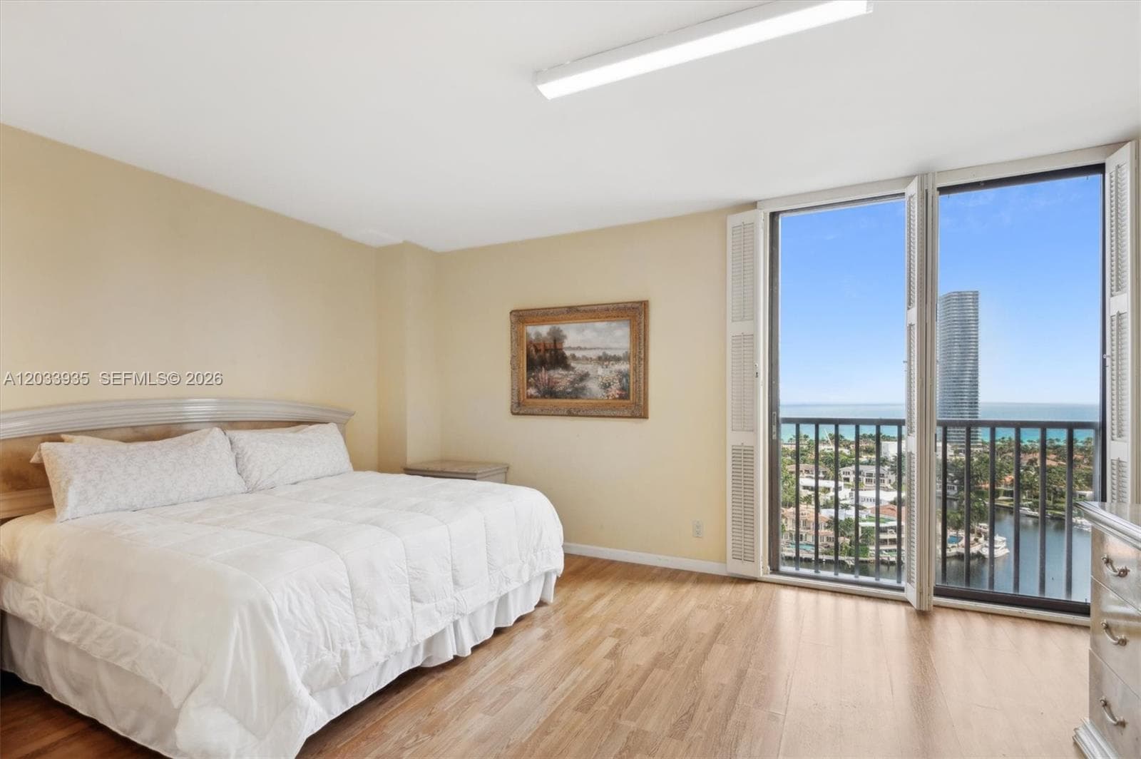 19707 Turnberry Way 20H photo 19