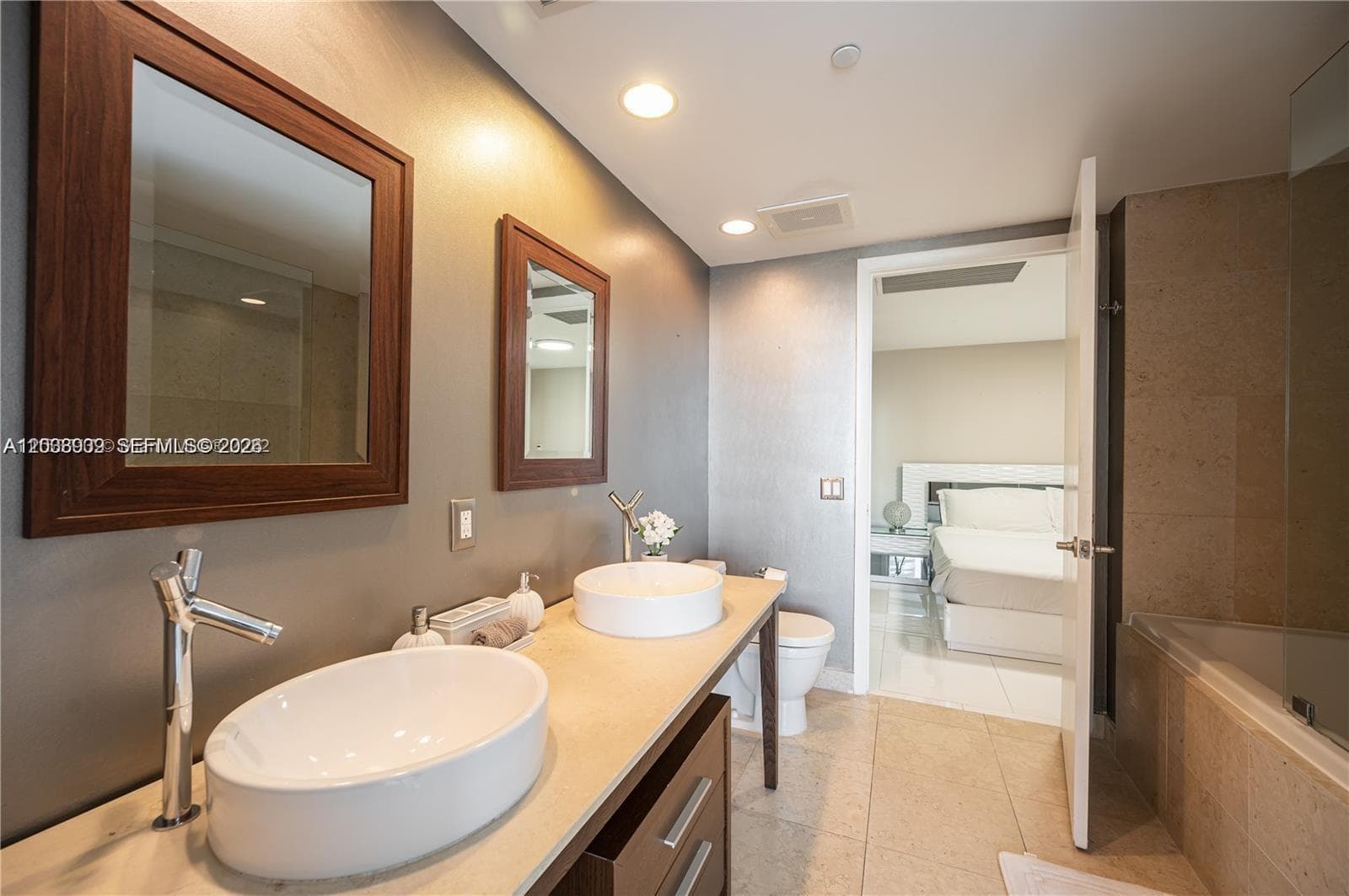 485 Brickell Ave 3109 photo 13