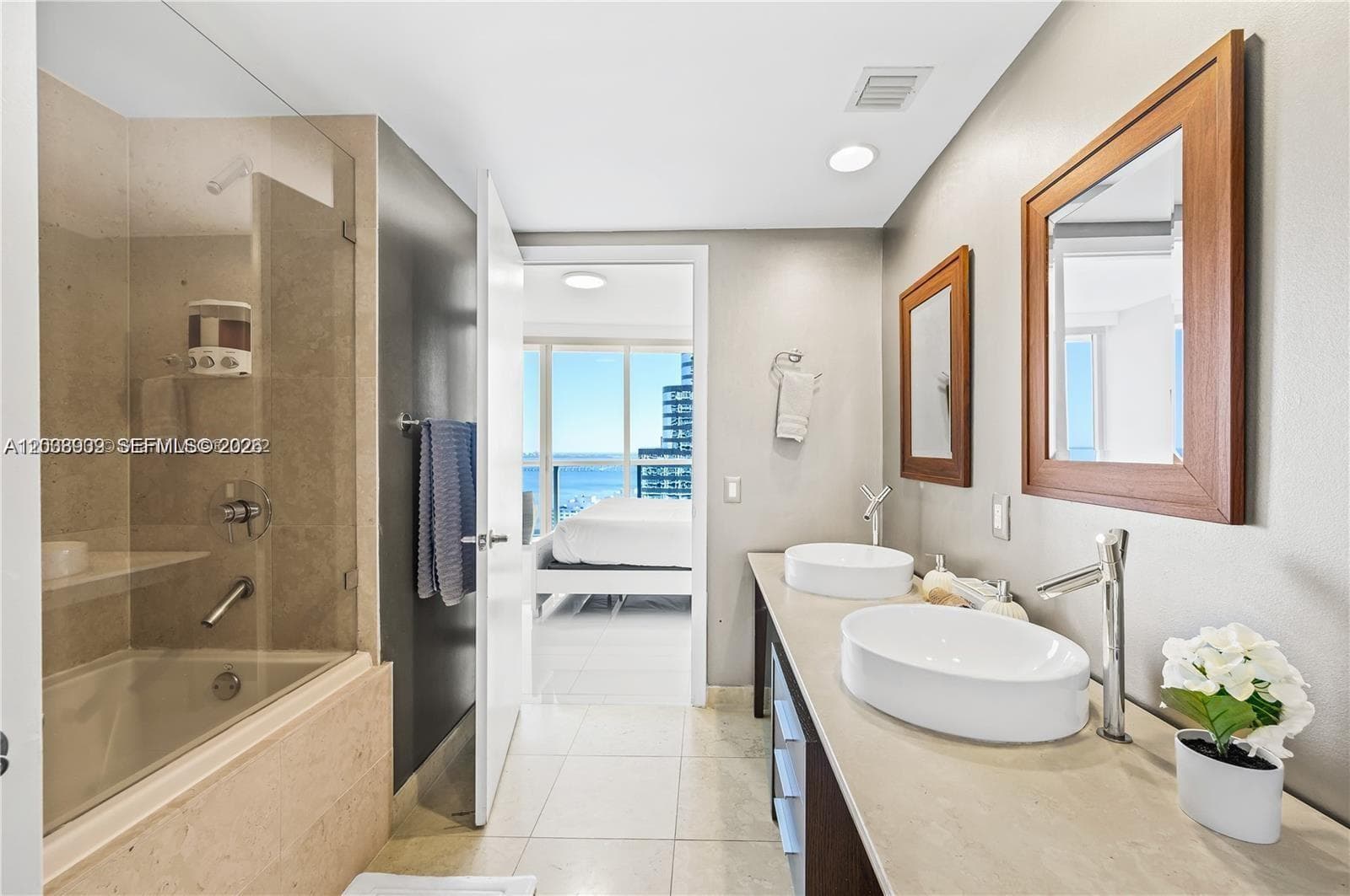 485 Brickell Ave 3109 photo 16
