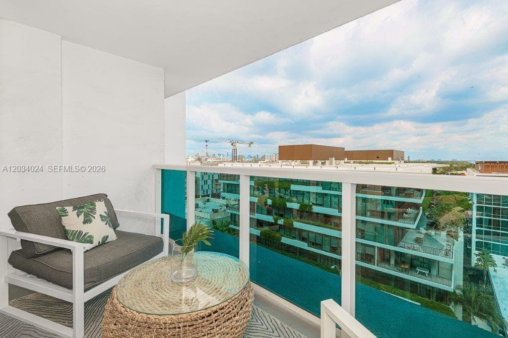 2301 Collins Ave 926 photo 1