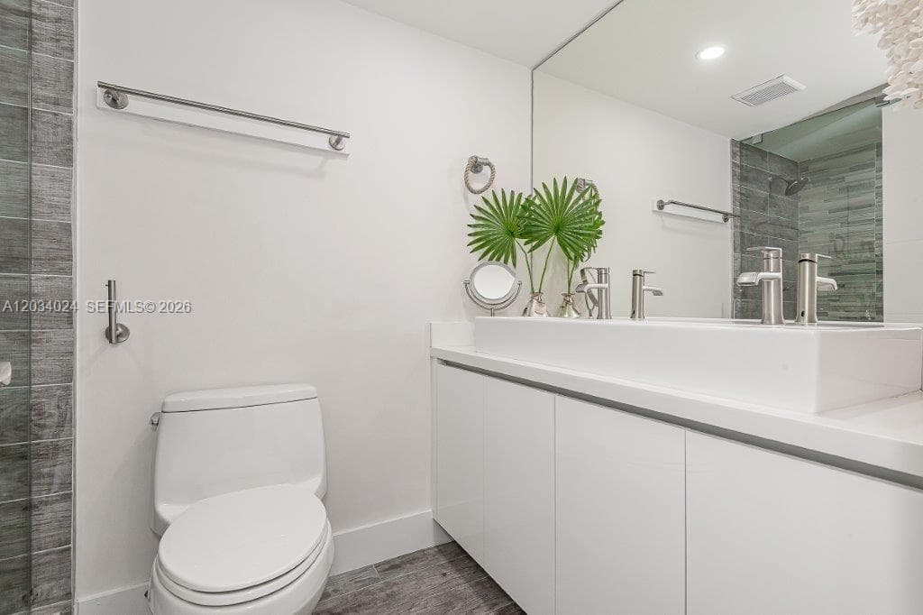 2301 Collins Ave 926 photo 20