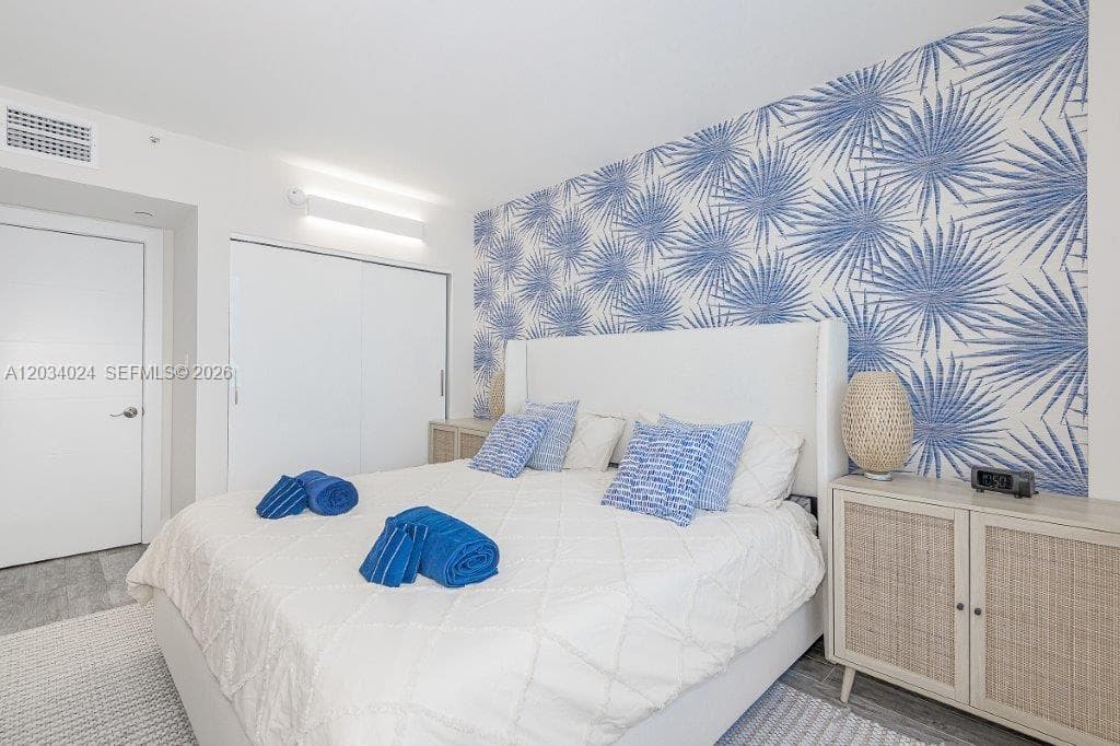 2301 Collins Ave 926 photo 18