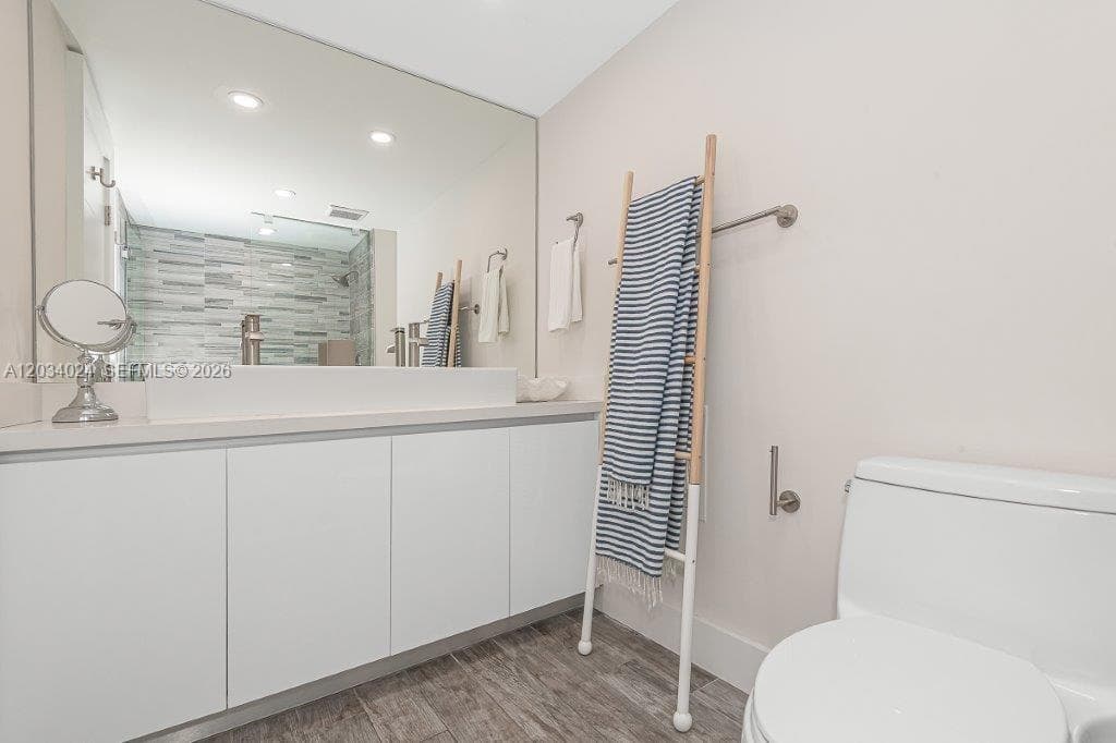 2301 Collins Ave 926 photo 25