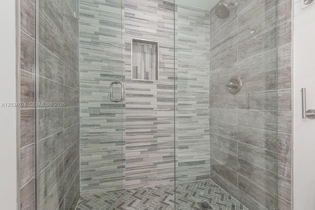 2301 Collins Ave 926 photo 21
