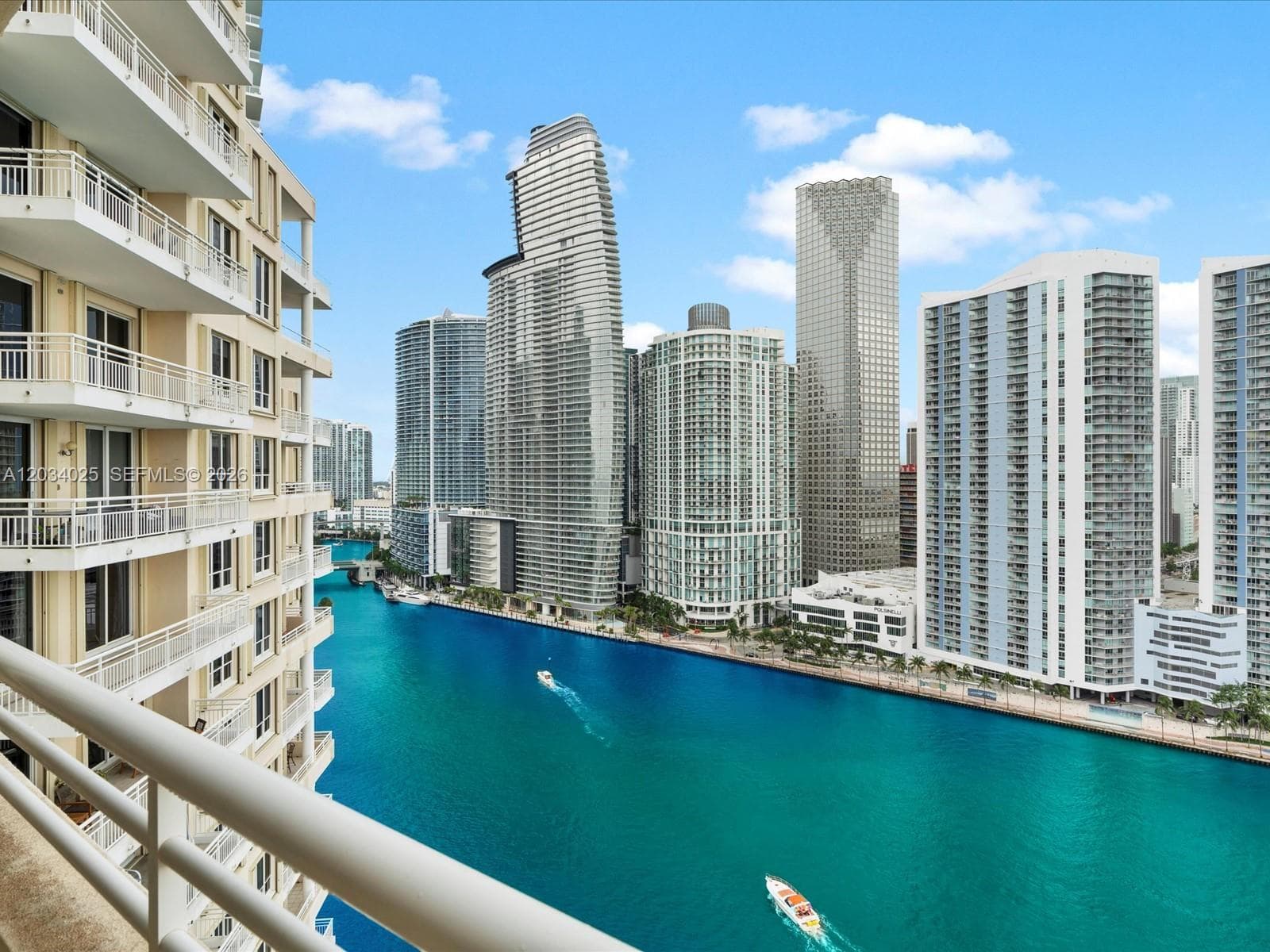 888 Brickell Key 2510 photo 2