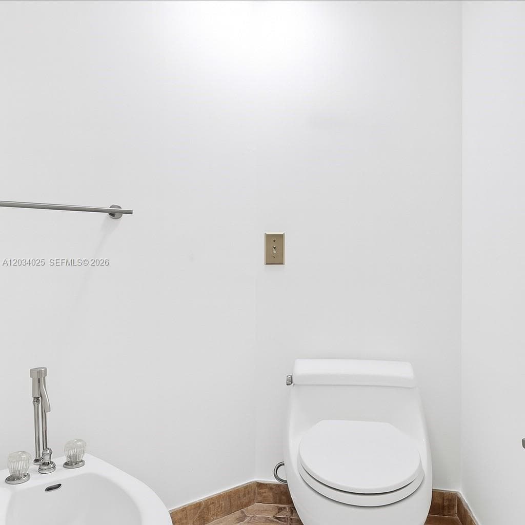 888 Brickell Key 2510 photo 19