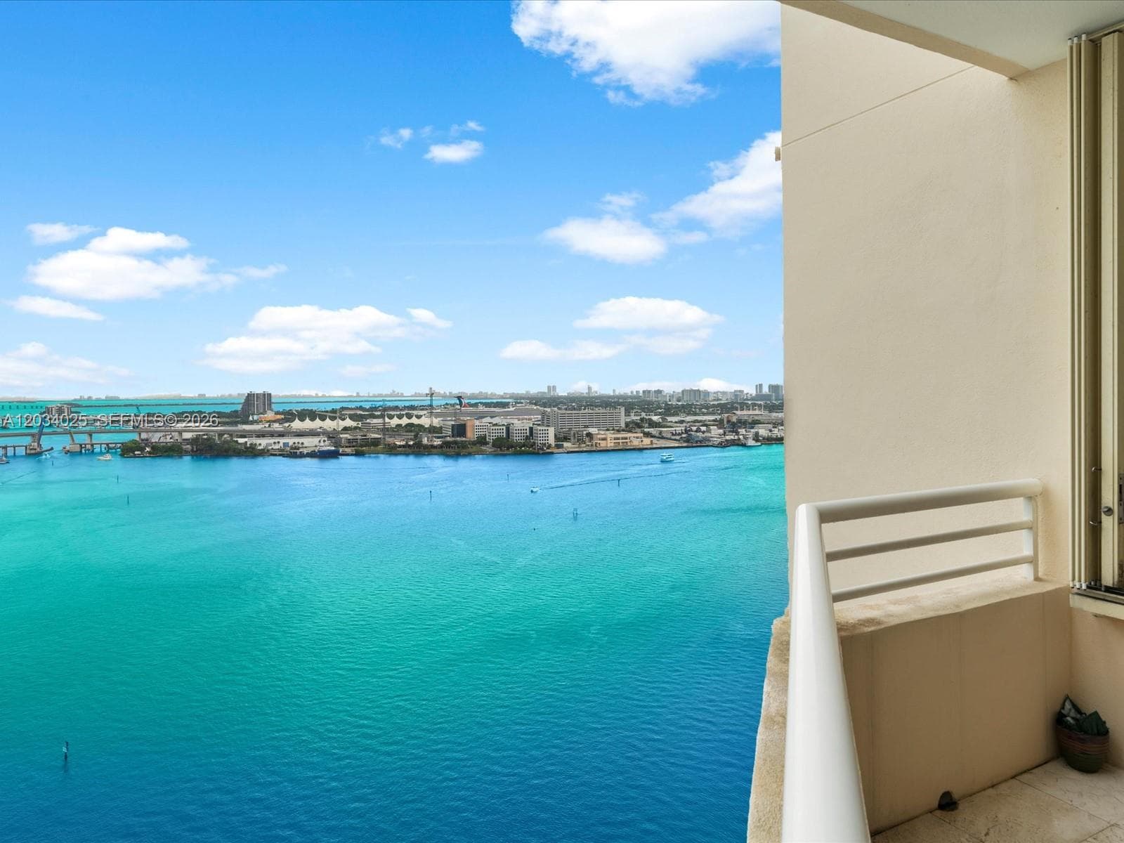 888 Brickell Key 2510 photo 4