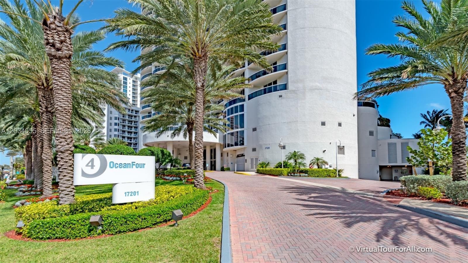 17201 Collins Ave 1508 photo 1