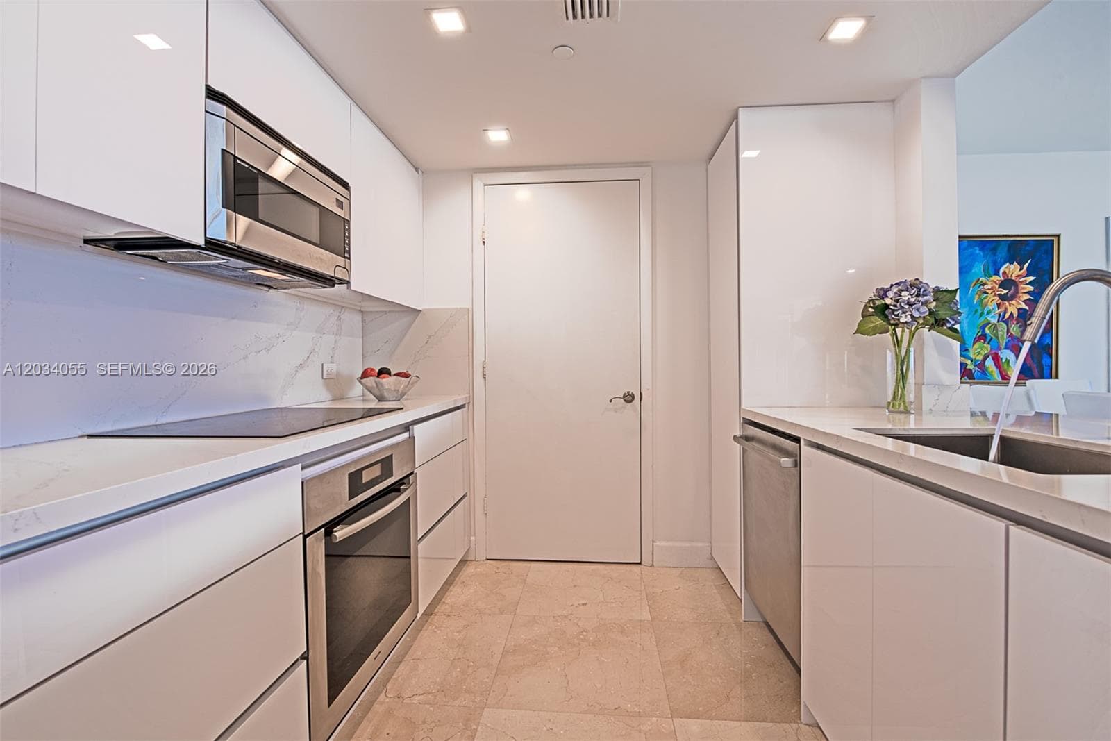 17201 Collins Ave 1508 photo 9