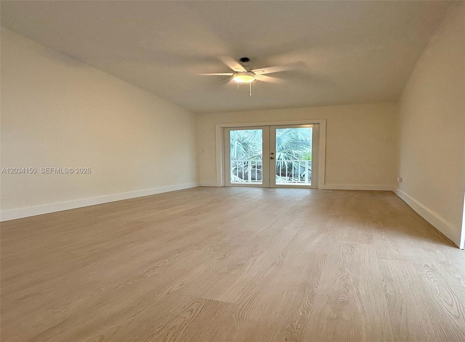 136 Marina Ave East photo 2