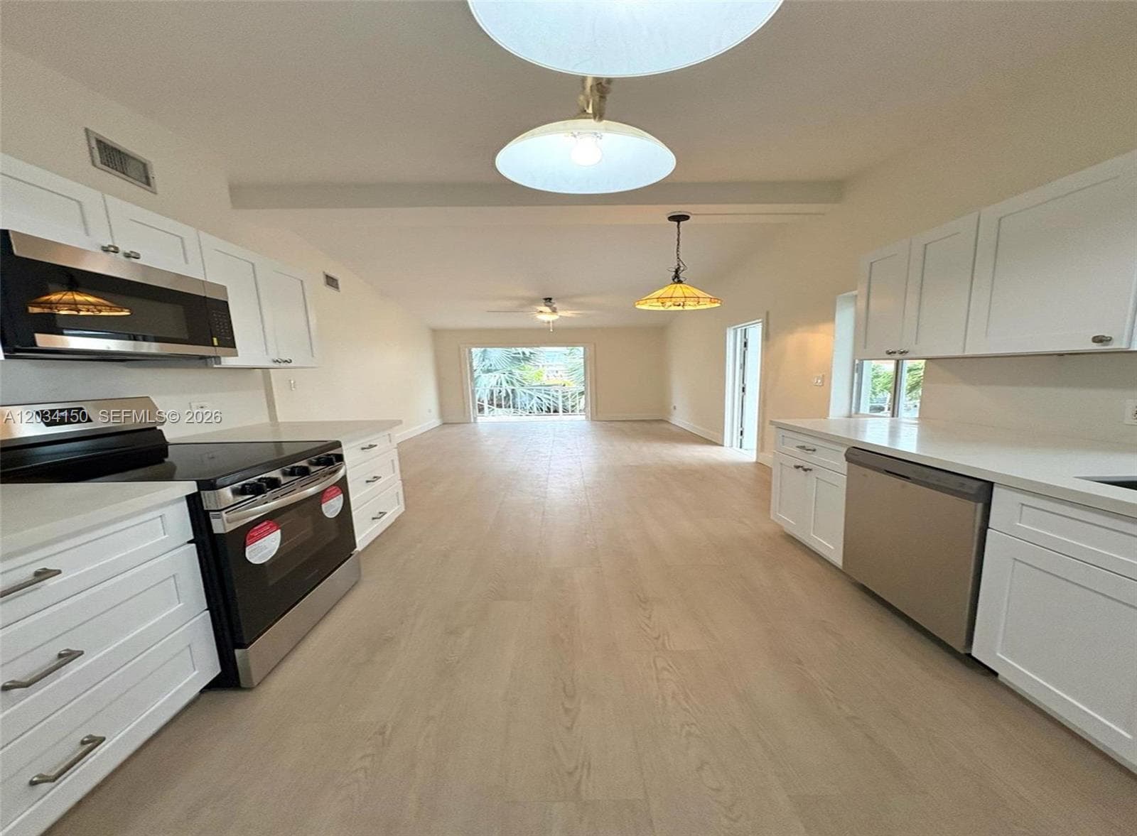 136 Marina Ave East photo 5
