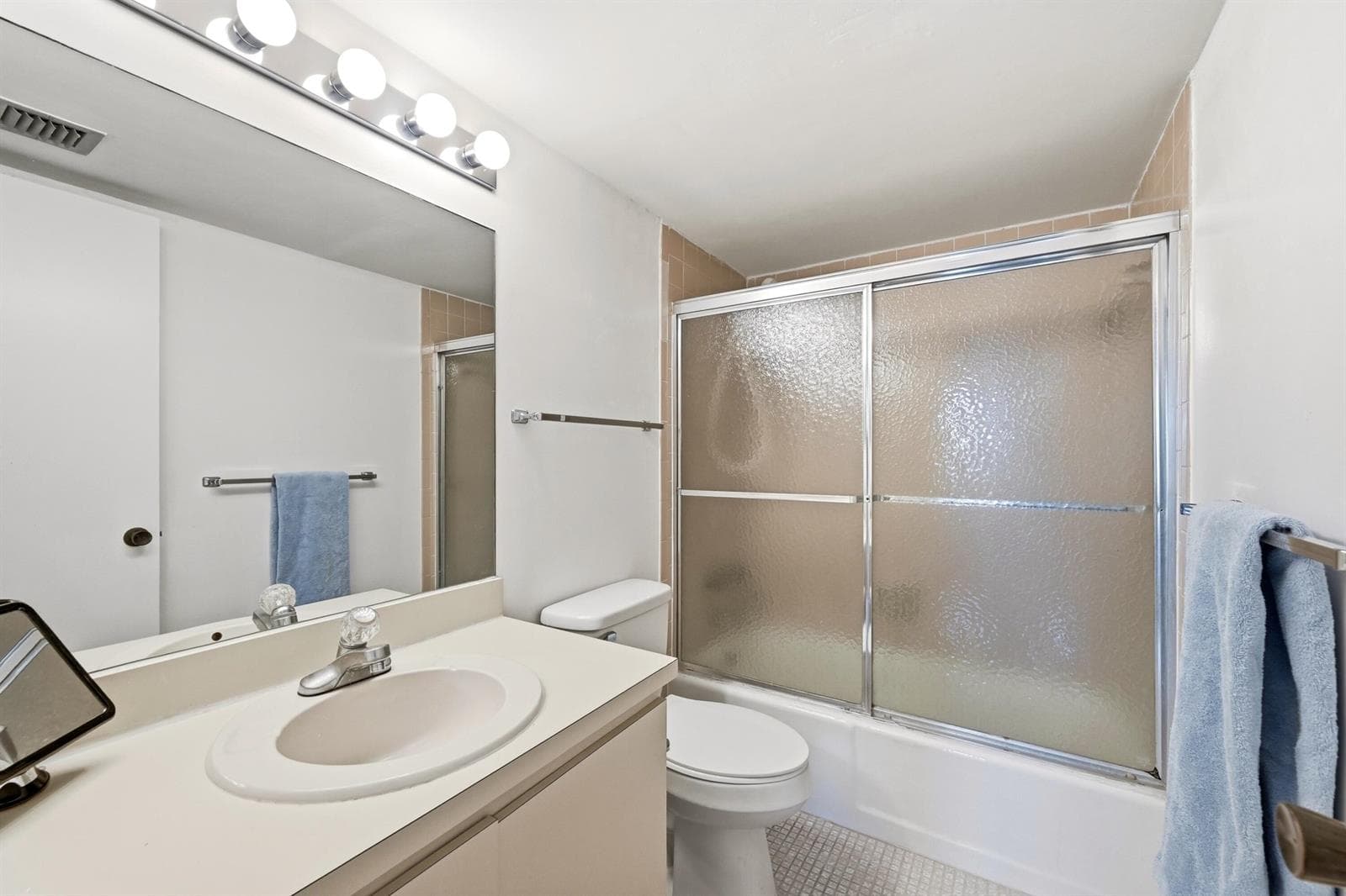 740 S Federal Highway 208 photo 14