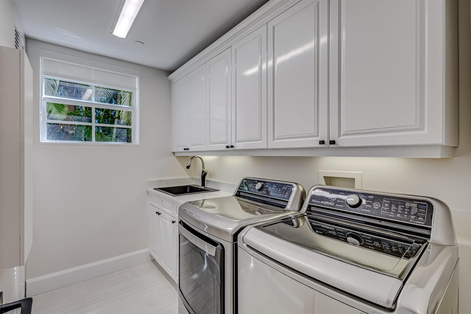 27 Marina Gardens Drive photo 23