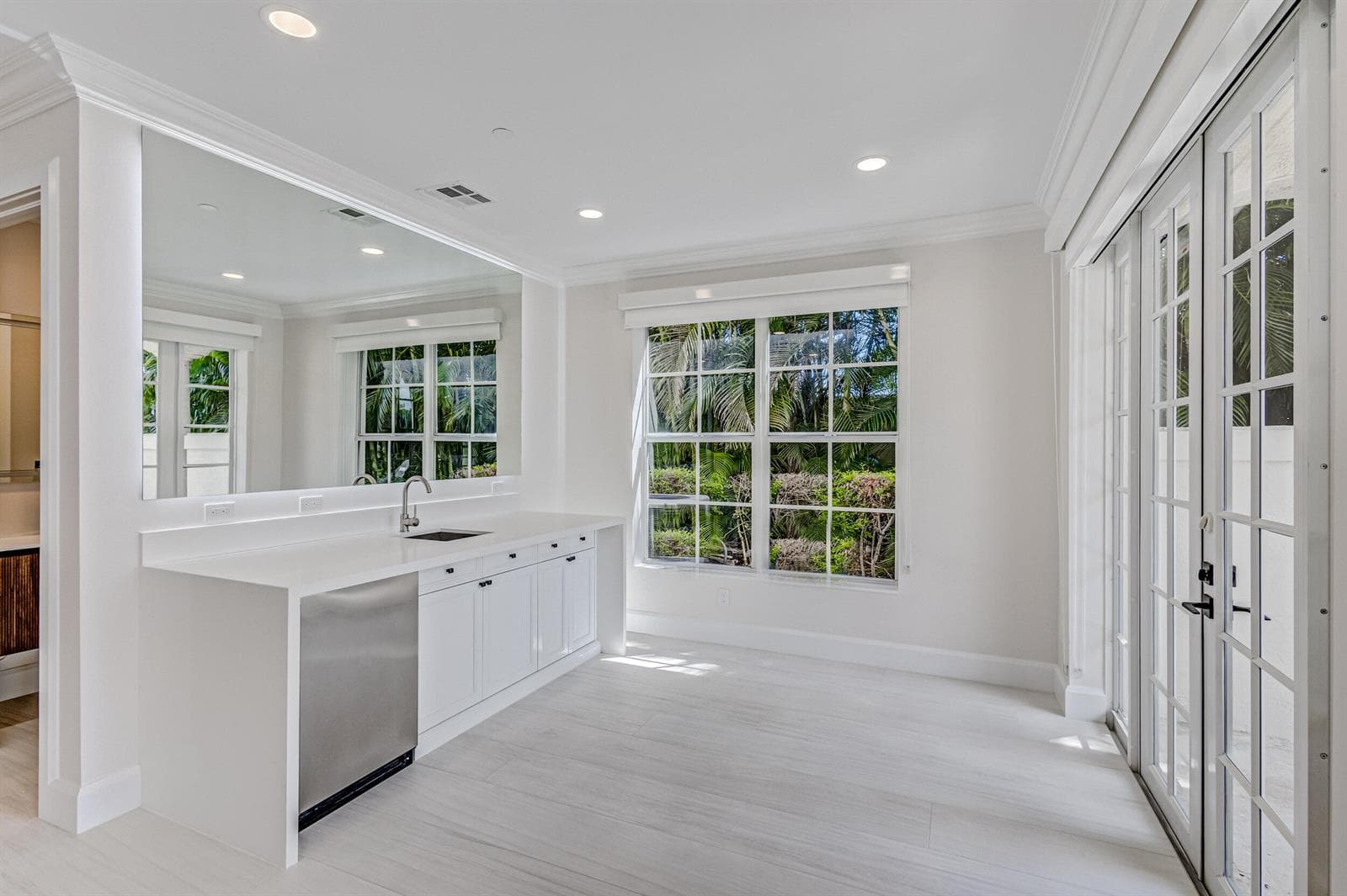 27 Marina Gardens Drive photo 13