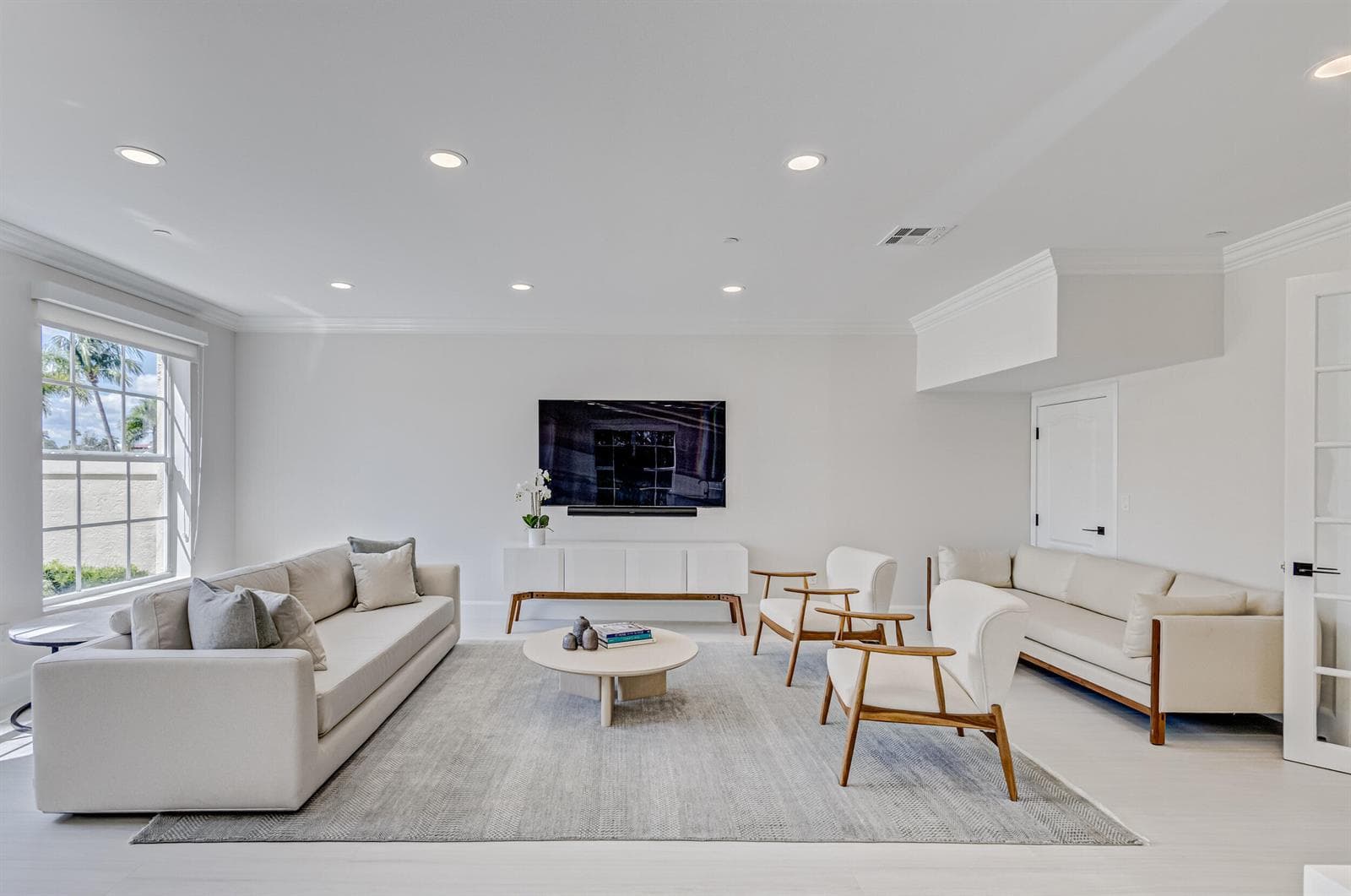 27 Marina Gardens Drive photo 12