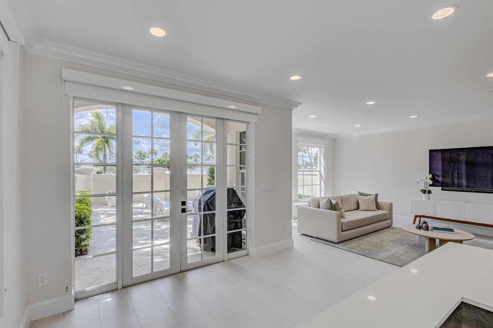 27 Marina Gardens Drive photo 15
