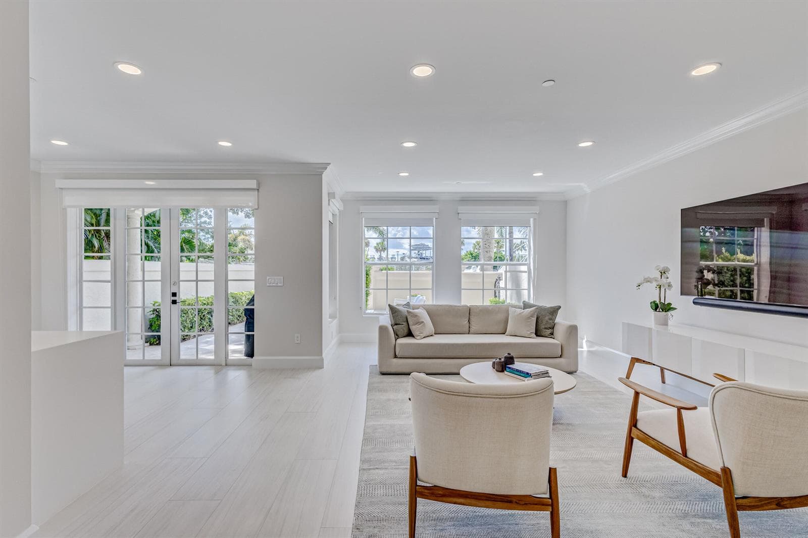 27 Marina Gardens Drive photo 11
