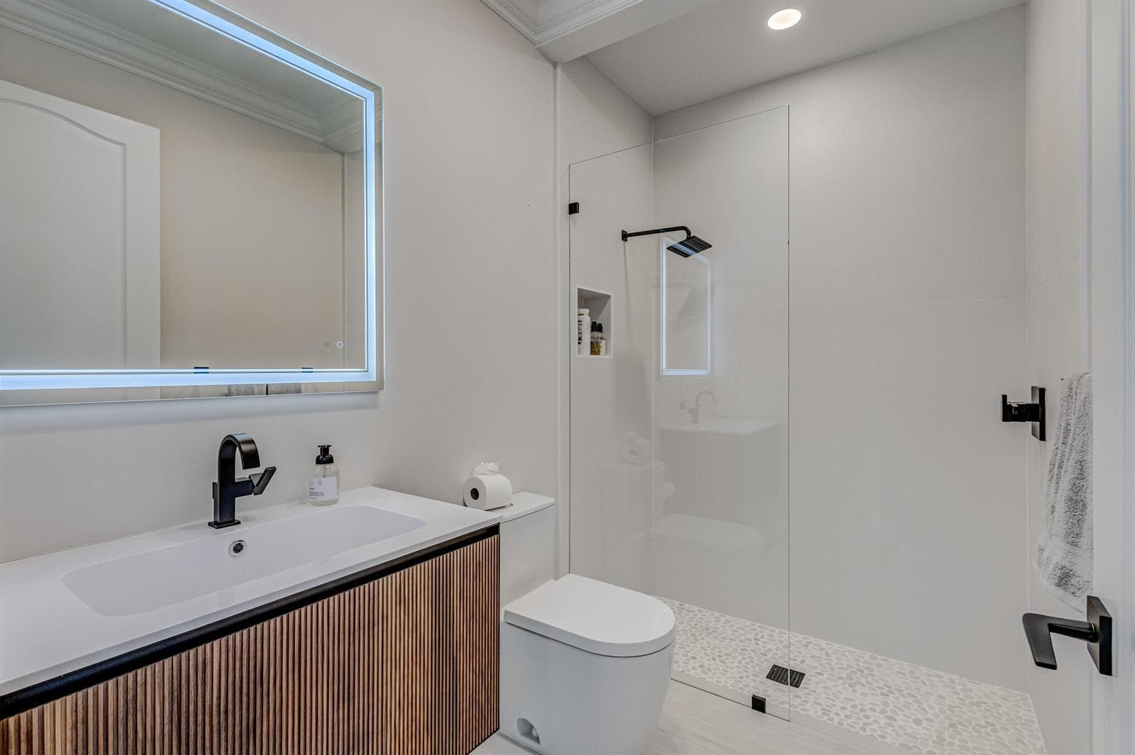 27 Marina Gardens Drive photo 19