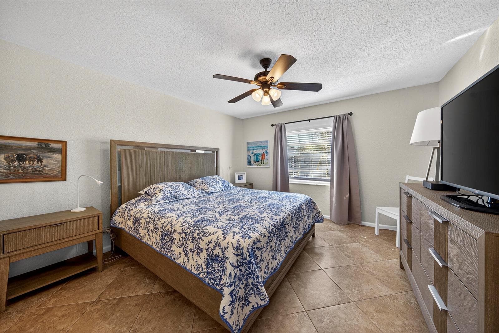 6457 Bay Club Drive 4 photo 2