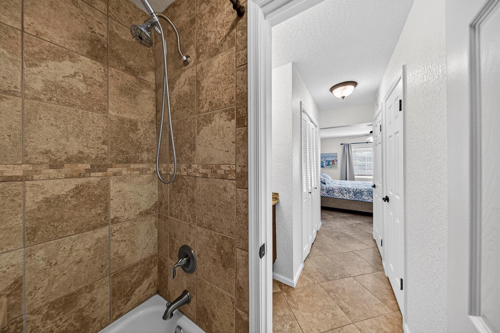 6457 Bay Club Drive 4 photo 6