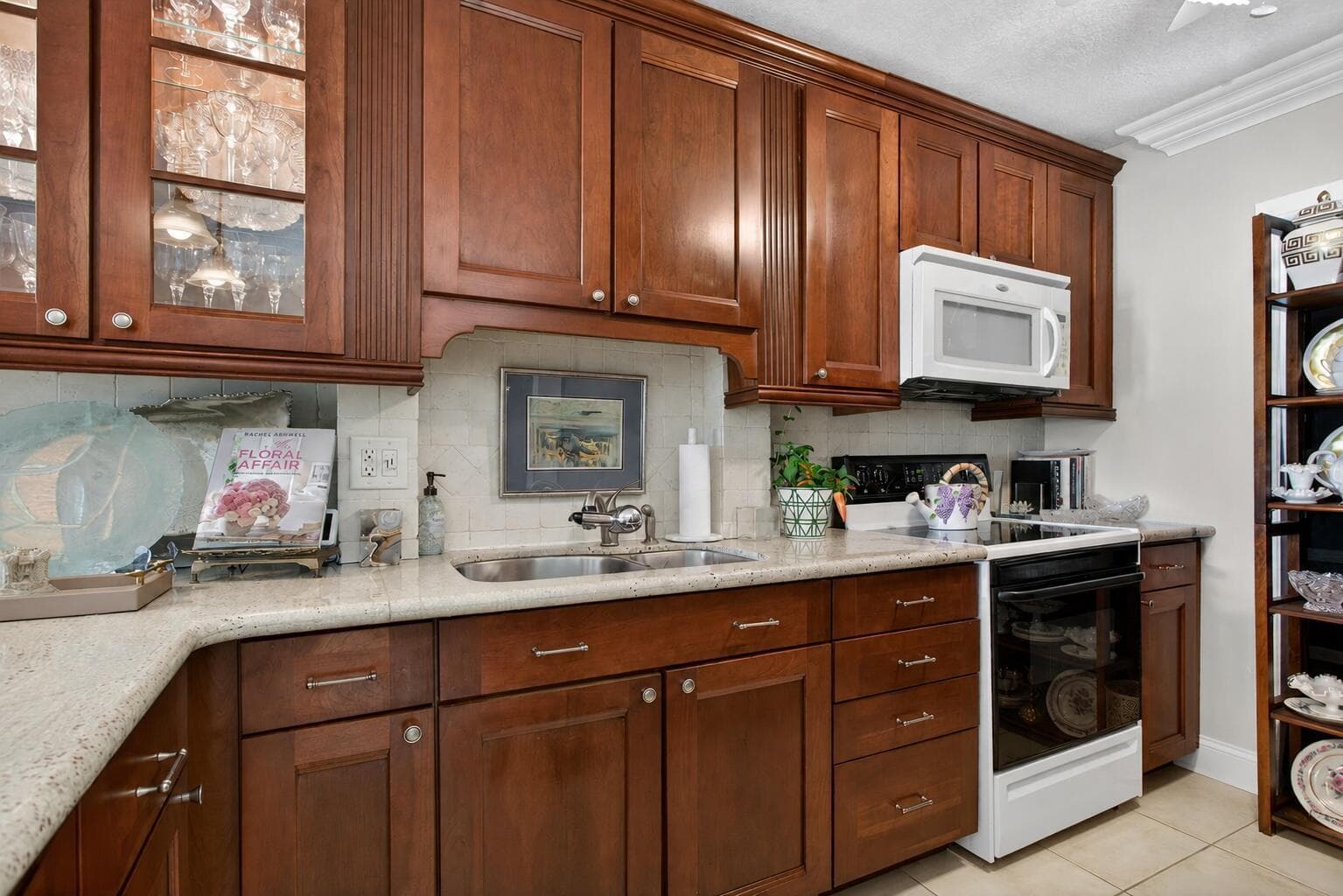 800 Pine Drive 13 photo 4