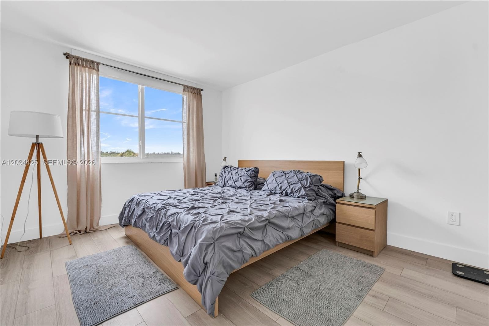 300 Bayview Dr 214 photo 10