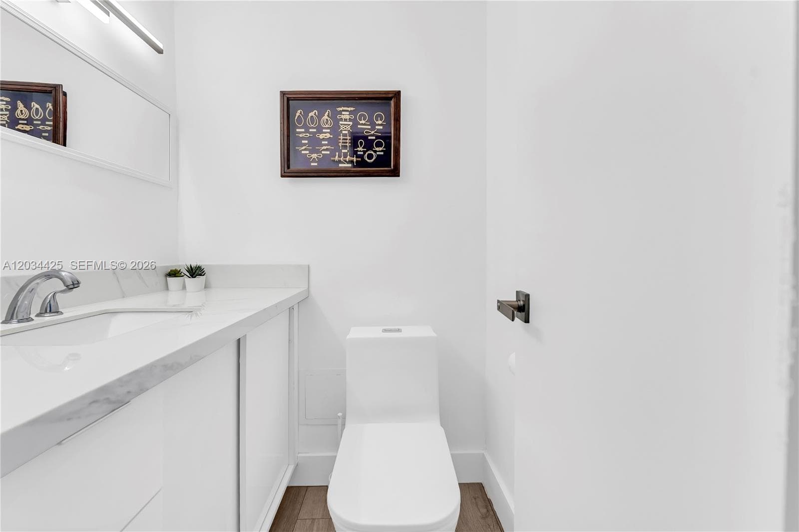 300 Bayview Dr 214 photo 14