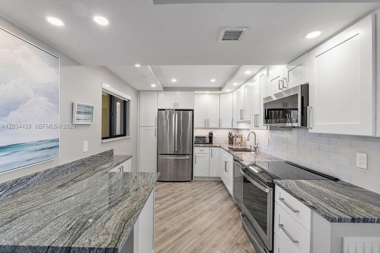 200 Ocean Trail Way 602 photo 9