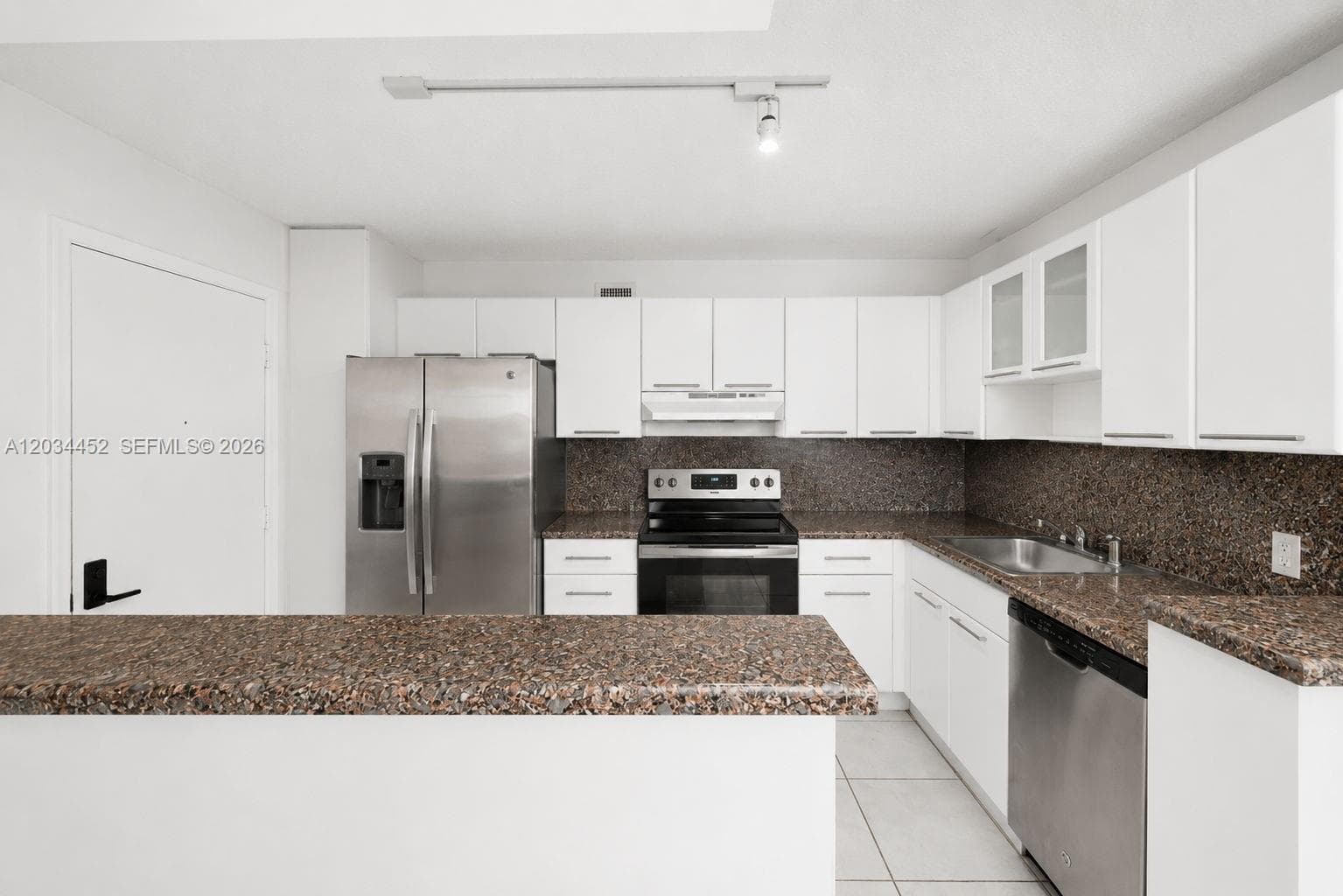 2016 Bay Dr 504 photo 11