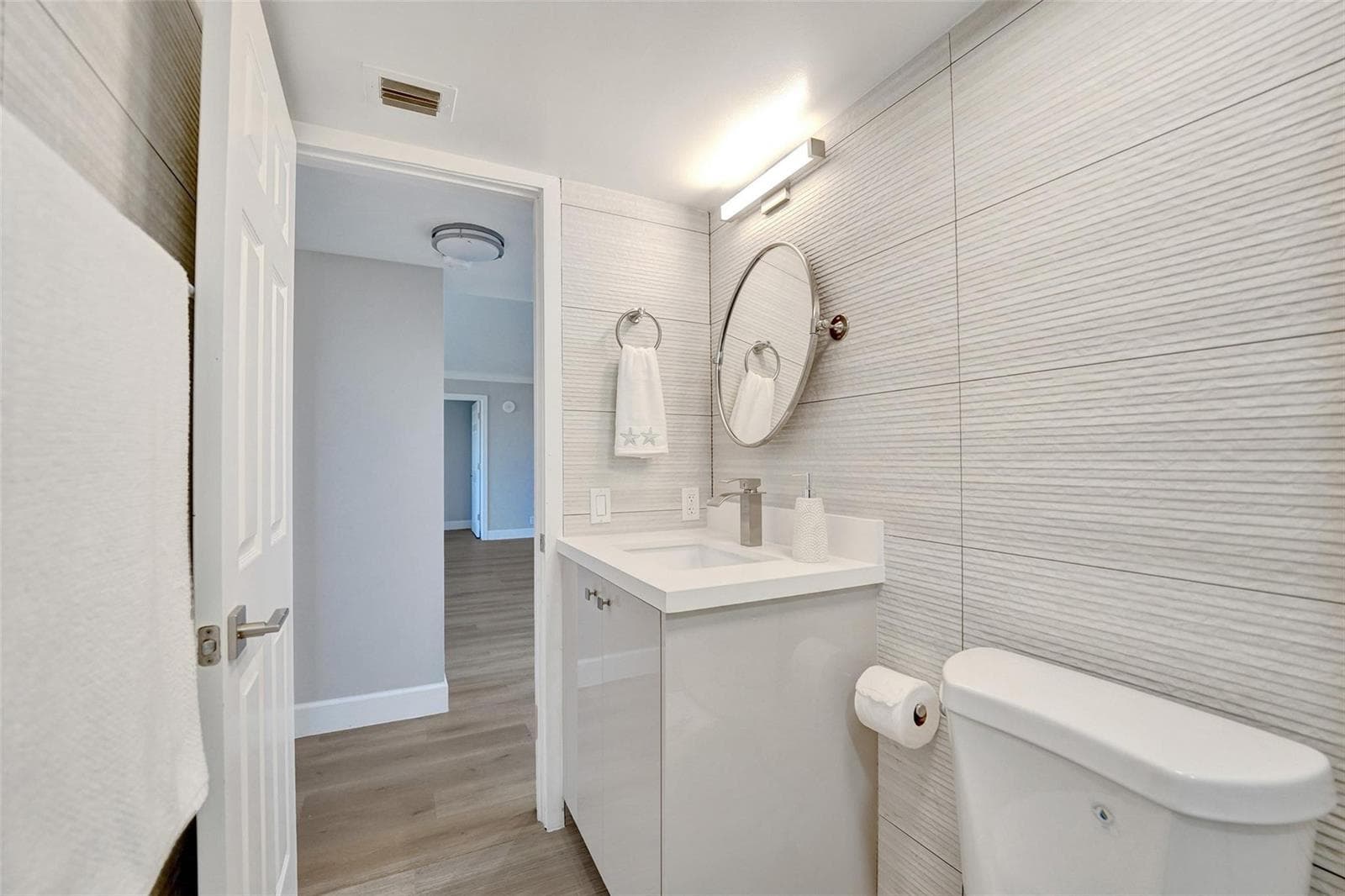3200 Port Royale Drive N 905 photo 16