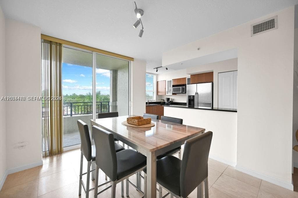 610 W Las Olas Blvd 312N photo 3