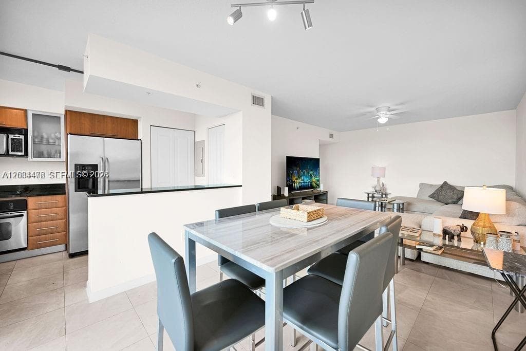 610 W Las Olas Blvd 312N photo 5