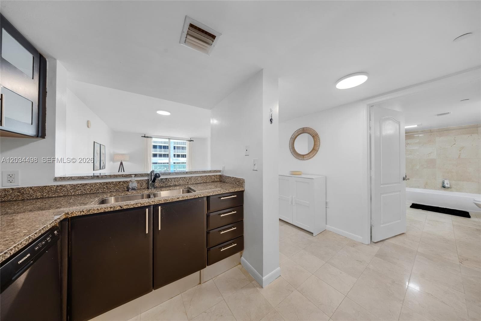 2101 Brickell Ave 605 photo 7